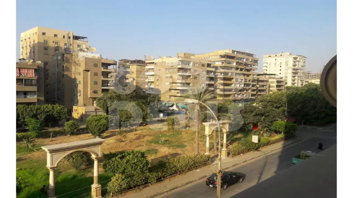 شقة رائعة بمساحة 260 متر في قلب المدينة