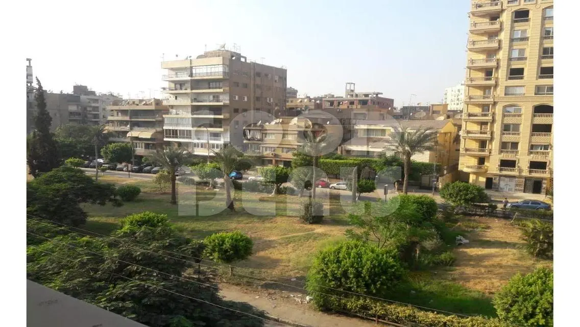شقة رائعة بمساحة 260 متر في قلب المدينة