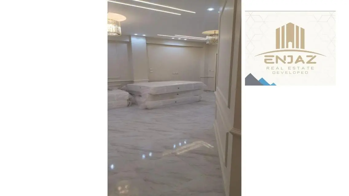 شقة فاخرة للبيع في موقع متميز