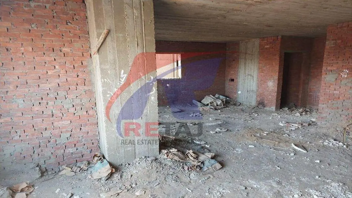 شقة فاخرة بمساحة متر للبيع في موقع متميز