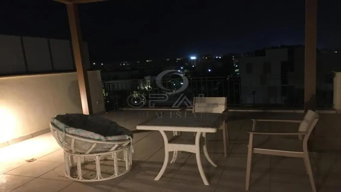 Studio for Rent in Westown Beverly Hills