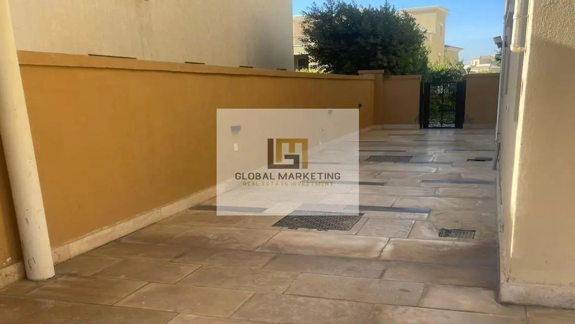Luxurious Apartment with Private Garden and Shared Pool