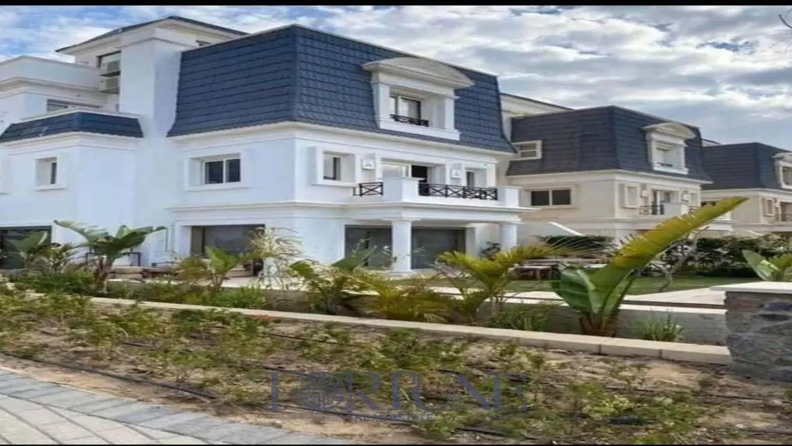 Luxurious Villa with Private Pool and Stunning Views