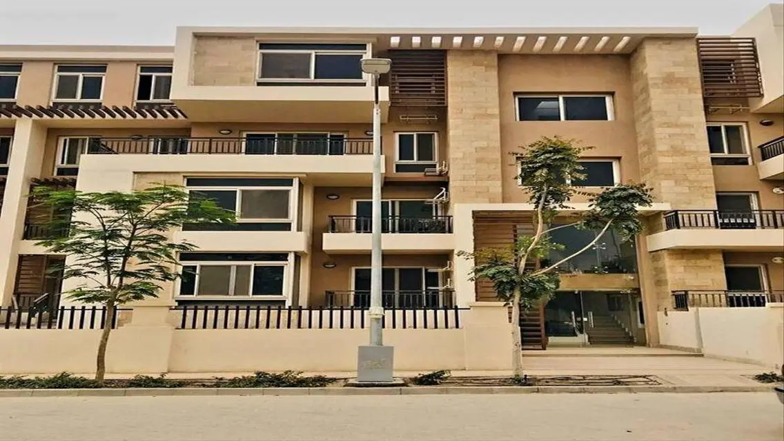 Luxury Villa with Private Garden and Pool for Sale in Prime Location
