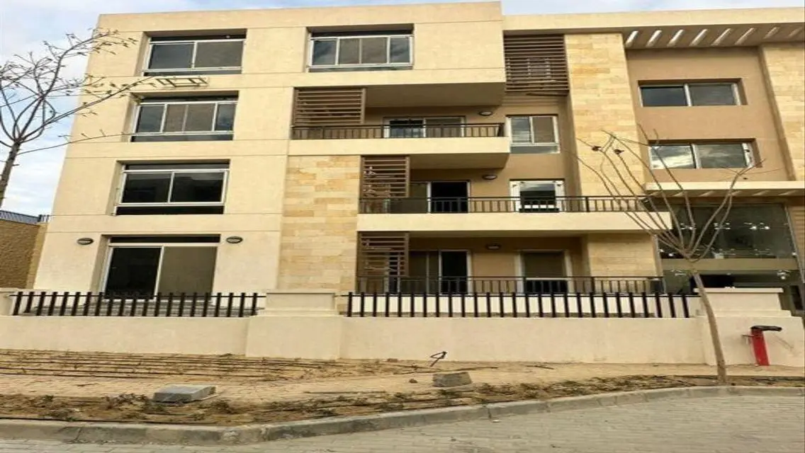 Luxury Villa with Private Garden and Pool for Sale in Prime Location