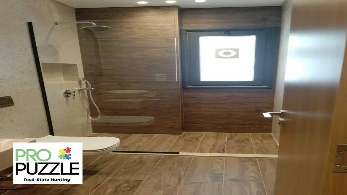 Luxury Apartment for Rent in Lake View Residence
