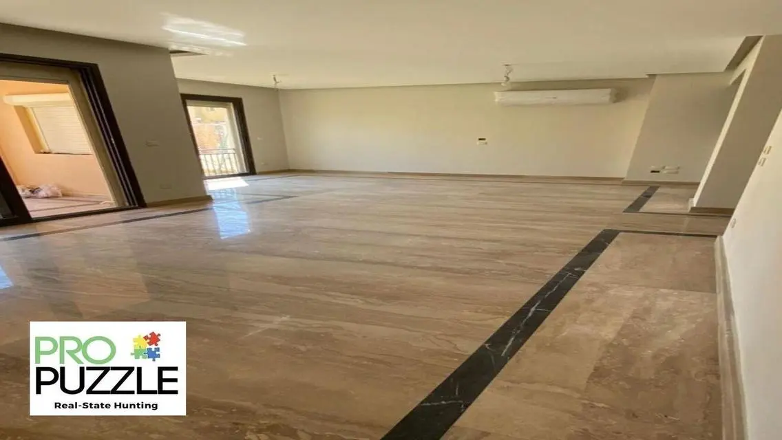 Townhouse Villa for Rent in Mivida - 280m²