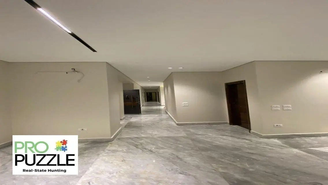 Luxury Apartment for Sale in West Golf Compound