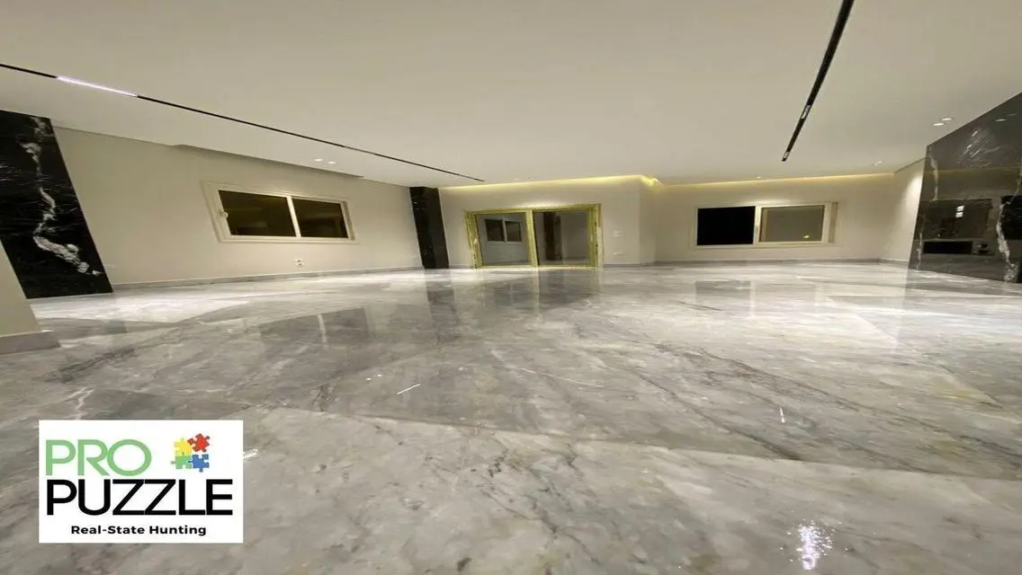 Luxury Apartment for Sale in West Golf Compound