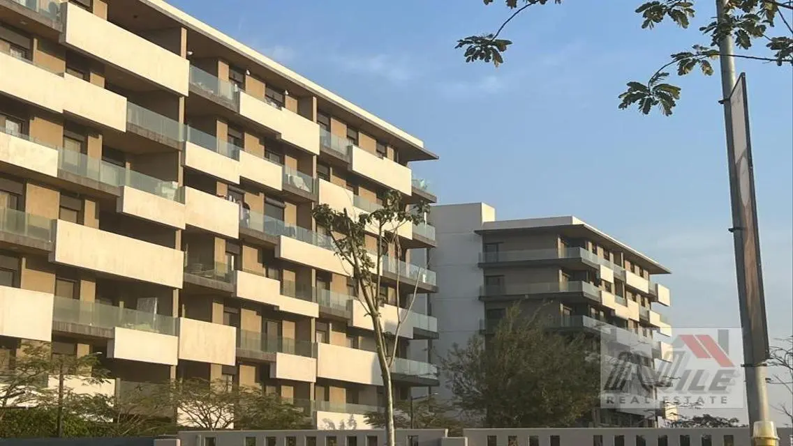 Luxury Apartment Overlooking the Lakes for Sale