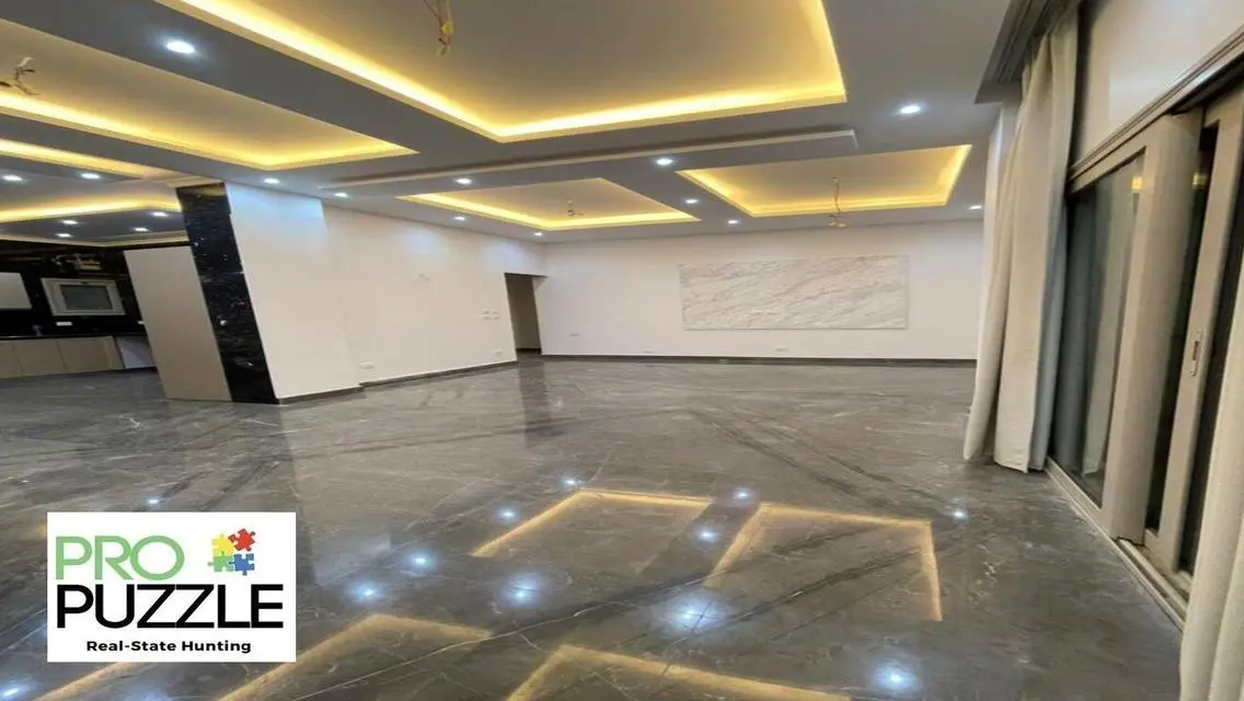 Luxury Penthouse for Rent in Galleria Moon Valley