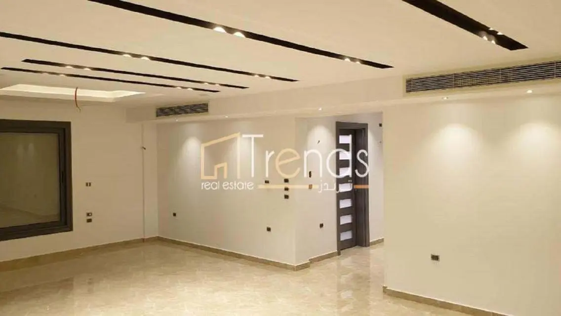 Luxurious Villa for Sale with Distinctive Design