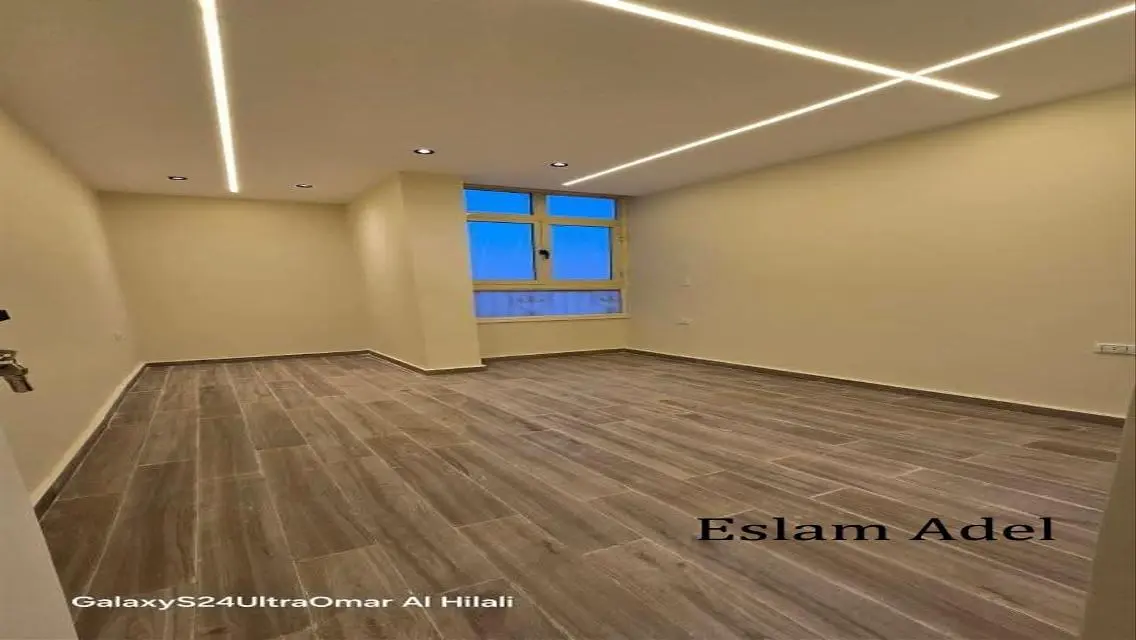 شقة للبيع بمساحة مثالية في قلب المدينة