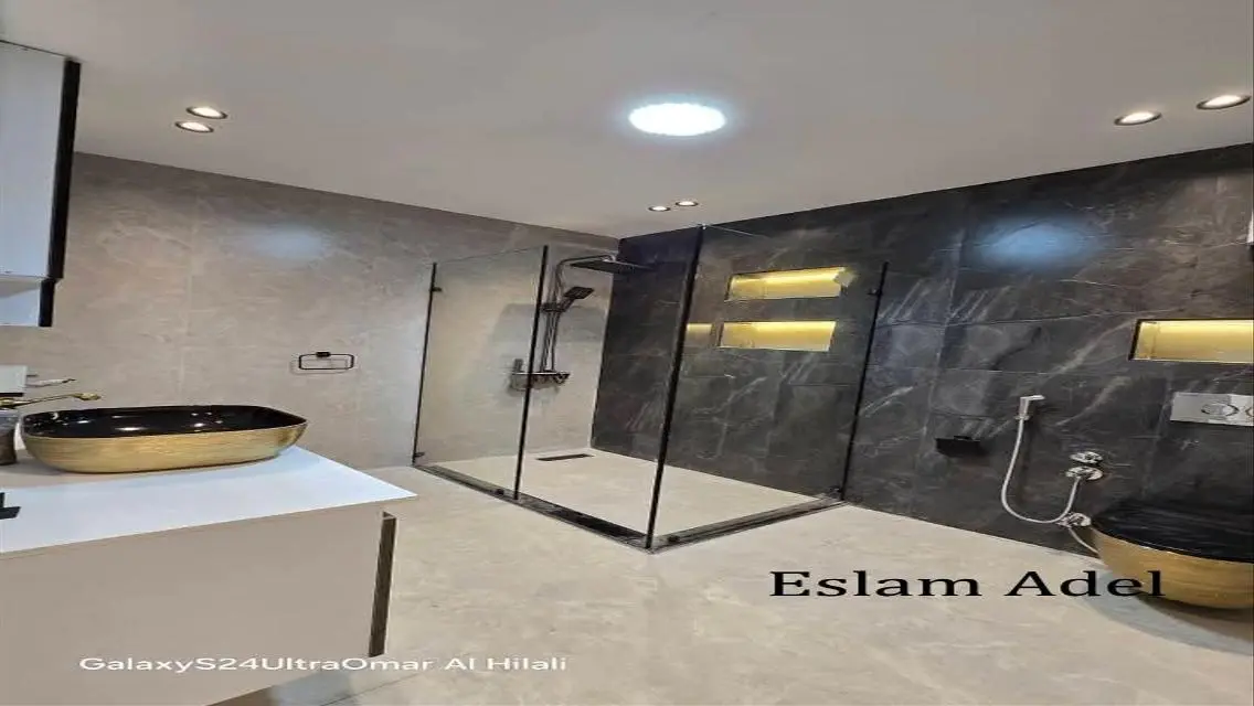 شقة للبيع بمساحة مثالية في قلب المدينة