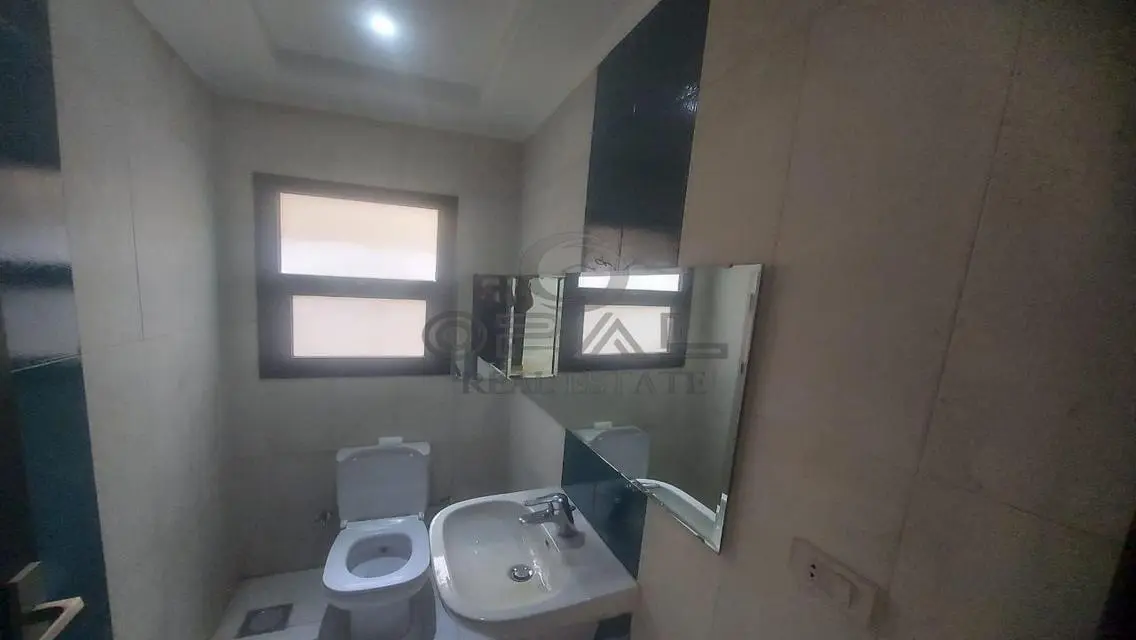 Apartment for Rent in Westown Beverly Hills