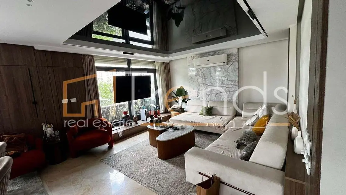 Luxurious Apartment in the Heart of the City with 3 Bedrooms