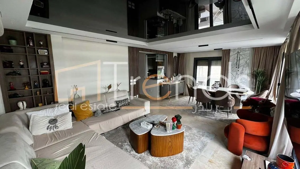 Luxurious Apartment in the Heart of the City with 3 Bedrooms