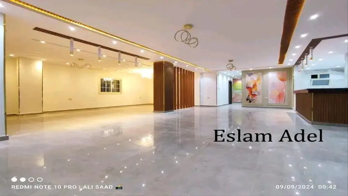 منزل خاص مع حديقة في منطقة مميزة
