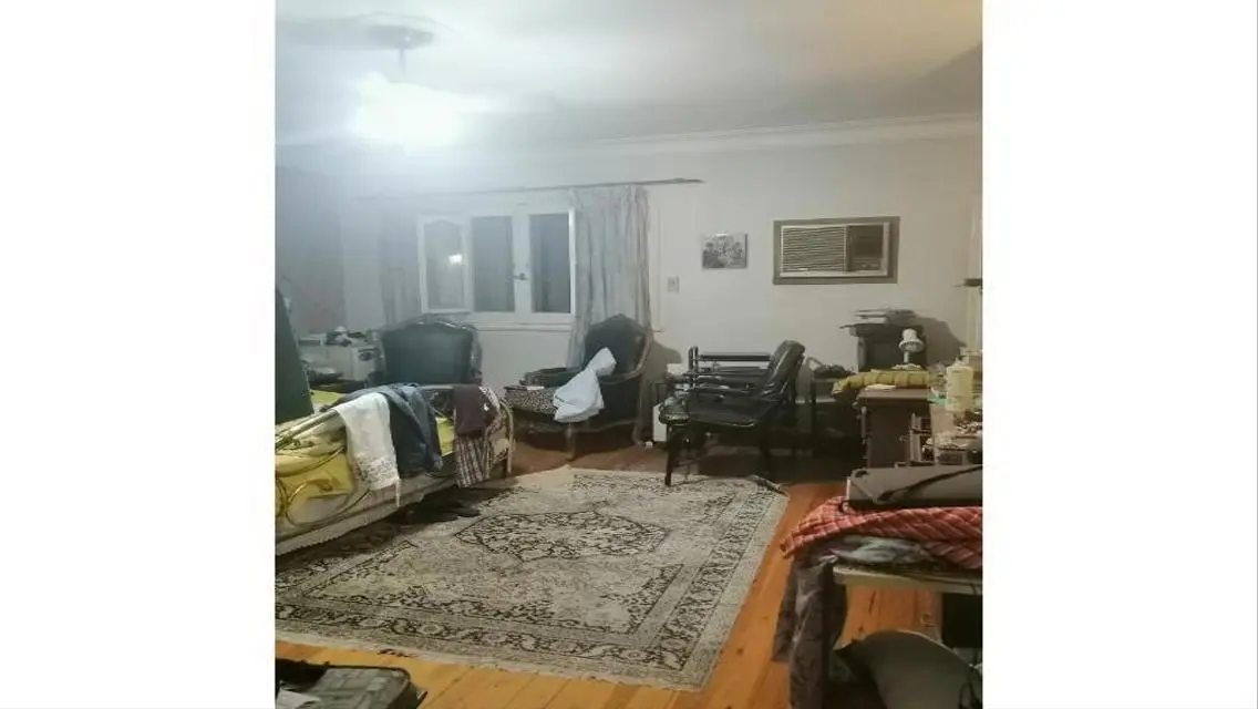 شقة فاخرة بمساحة 300 متر للبيع