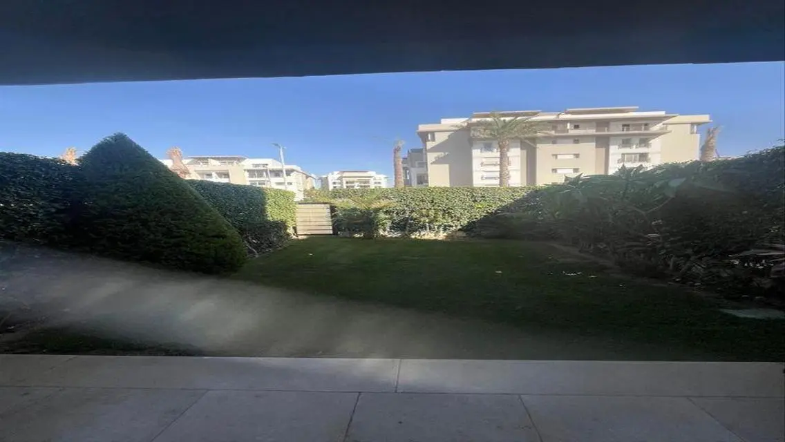 شقة فاخرة للبيع بمساحة واسعة