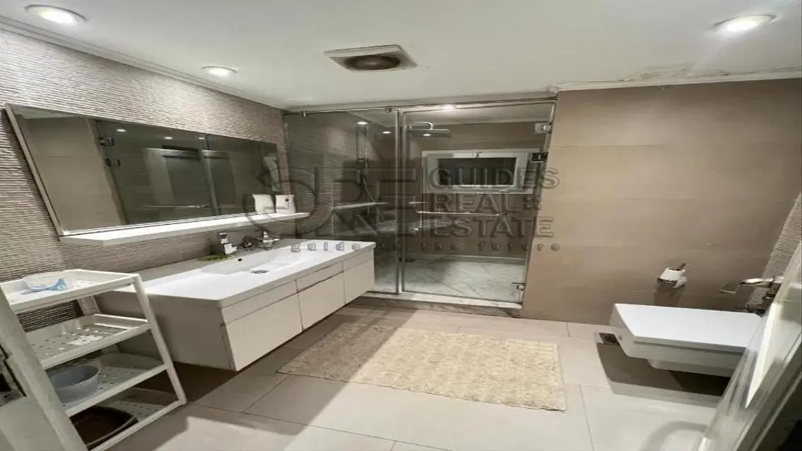Stunning Two-Bedroom Apartment in a Prime Location