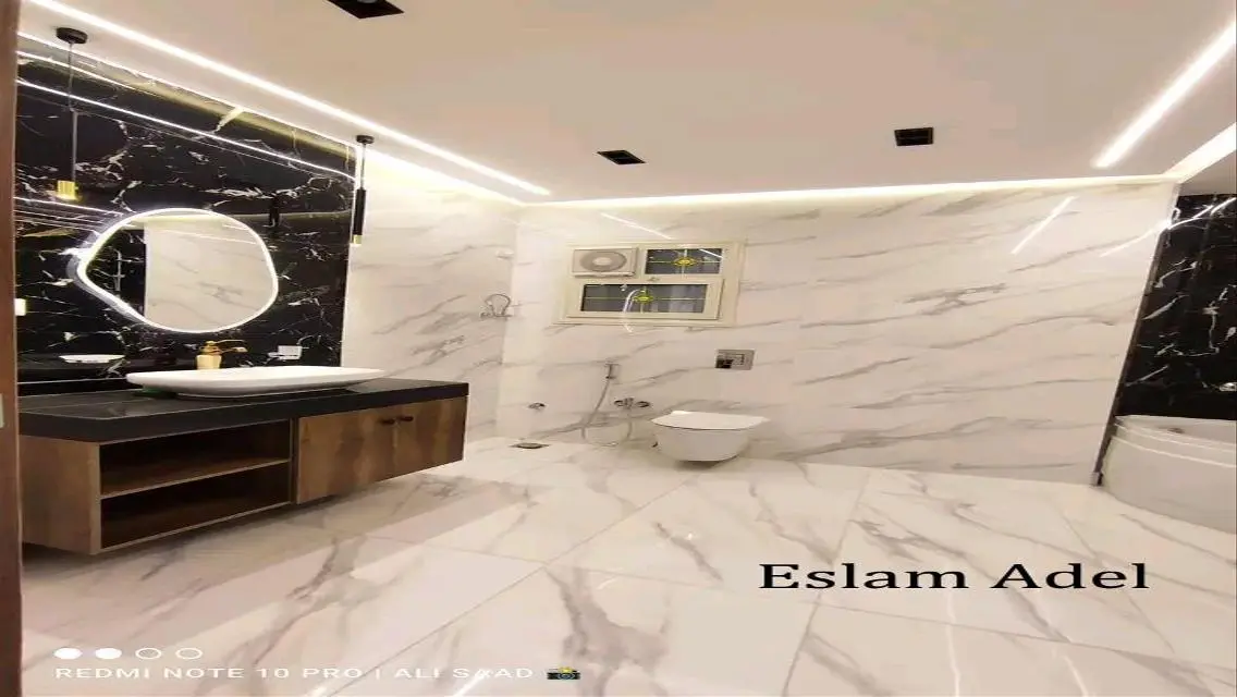 منزل فخم مع حديقة خاصة للبيع
