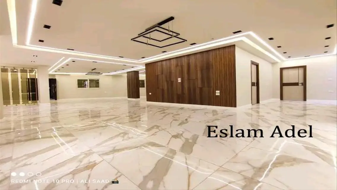 منزل فخم مع حديقة خاصة للبيع