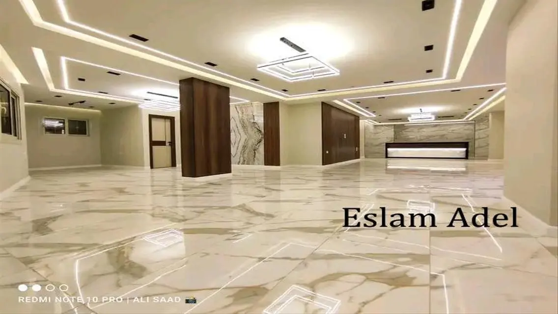 منزل فخم مع حديقة خاصة للبيع