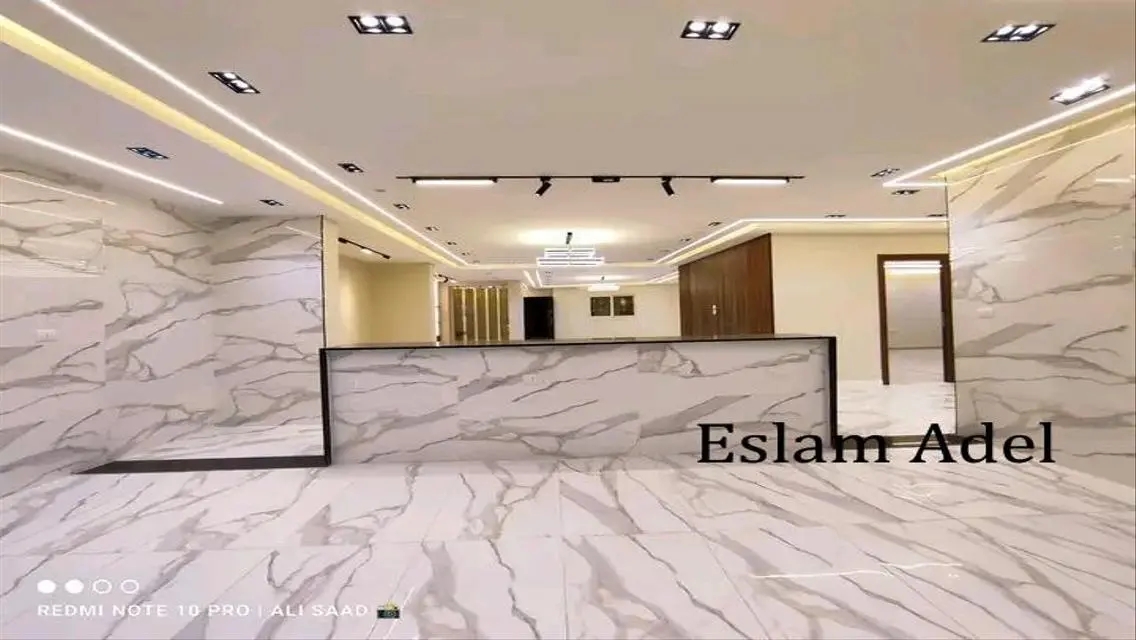 منزل فخم مع حديقة خاصة للبيع
