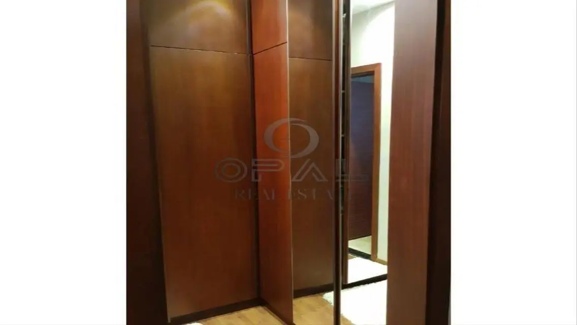 Stunning Apartment with Garden for Rent in Westown Beverly Hills