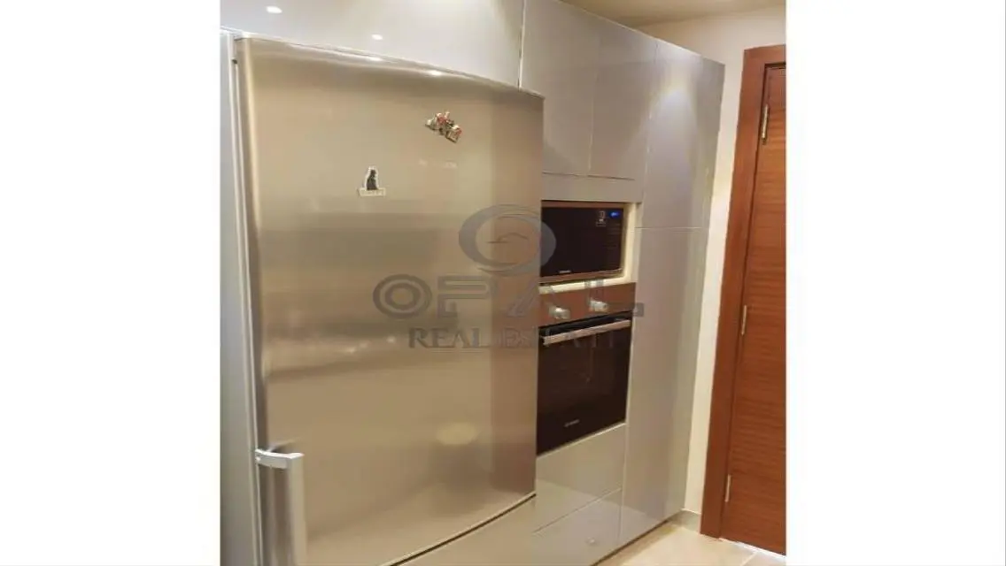 Stunning Apartment with Garden for Rent in Westown Beverly Hills