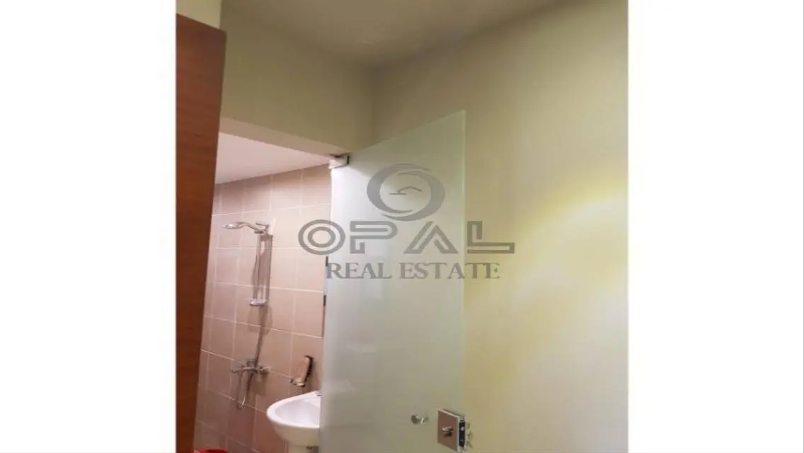 Stunning Apartment with Garden for Rent in Westown Beverly Hills