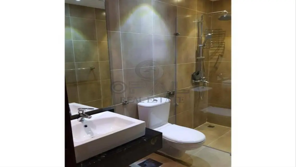 Stunning Apartment with Garden for Rent in Westown Beverly Hills