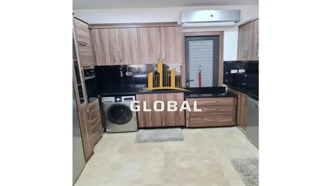 Luxury Lake View Apartment - Code 46