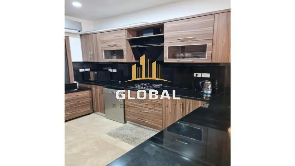 Luxury Lake View Apartment - Code 46
