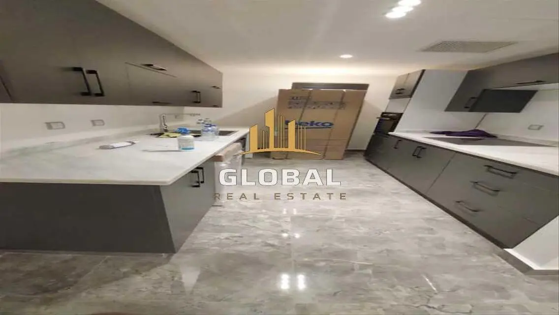 Luxury Apartment with Lake View in Code Lake