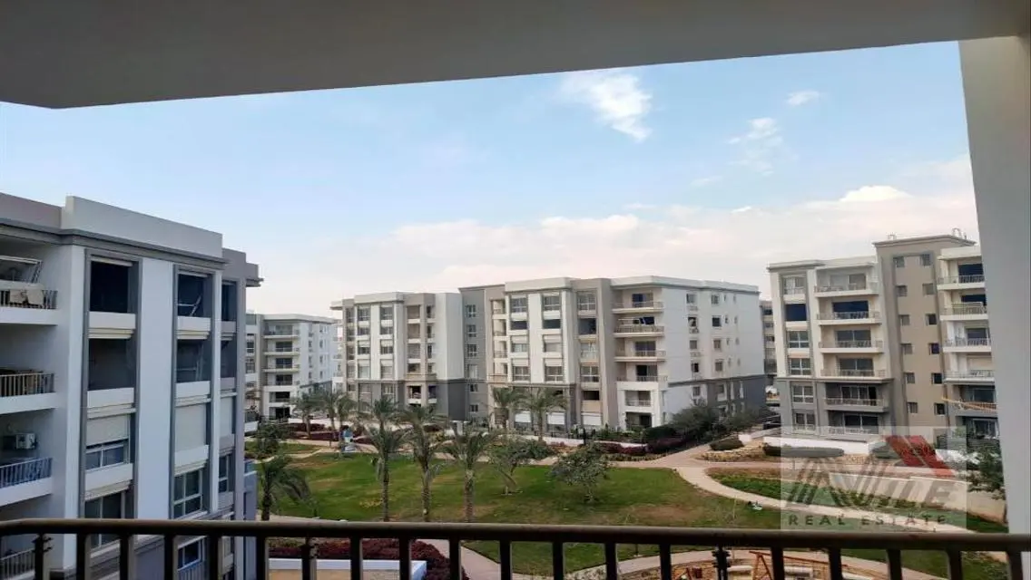 Luxury Apartment for Sale in Hyde Park - New Cairo