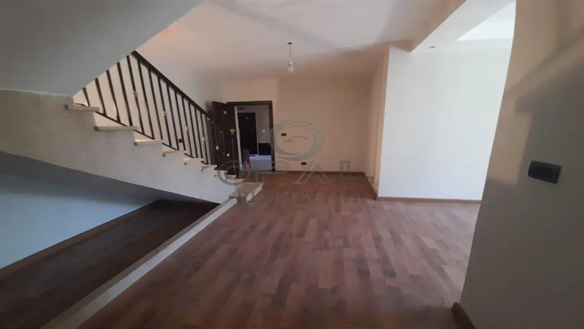 Ground Duplex for Rent in Westown Beverly Hills