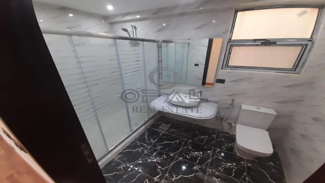 Ground Duplex for Rent in Westown Beverly Hills