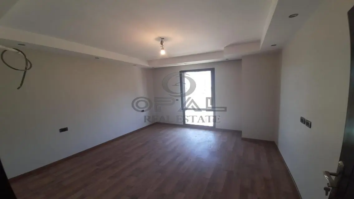Ground Duplex for Rent in Westown Beverly Hills