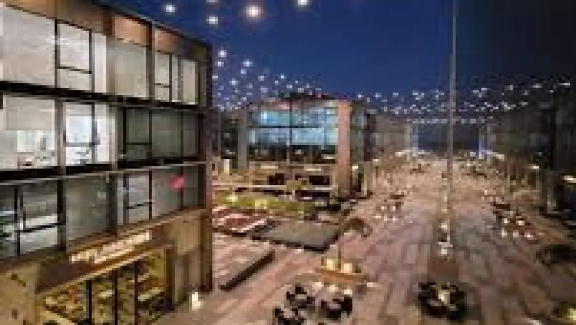 Luxury Apartment Overlooking a Landmark