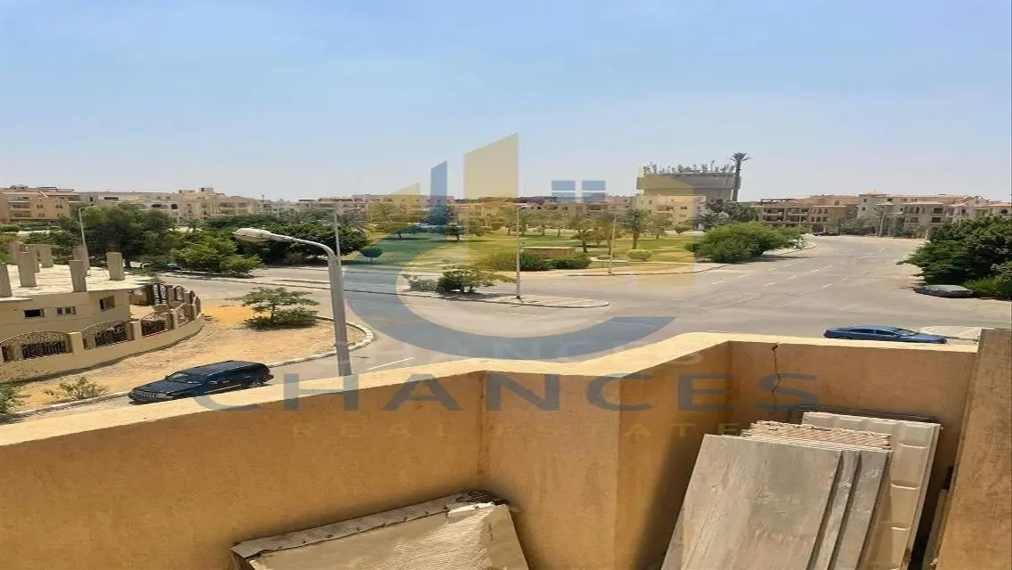 شقة رائعة بمساحة 330 متر للبيع