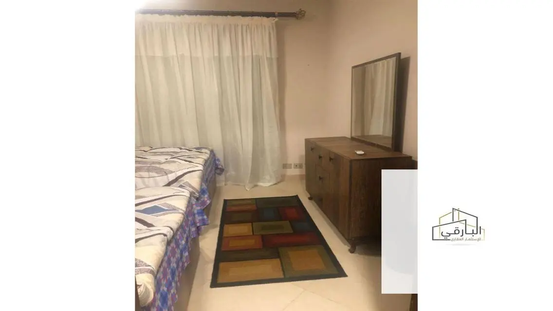 شقة فاخرة للبيع بحي راق
