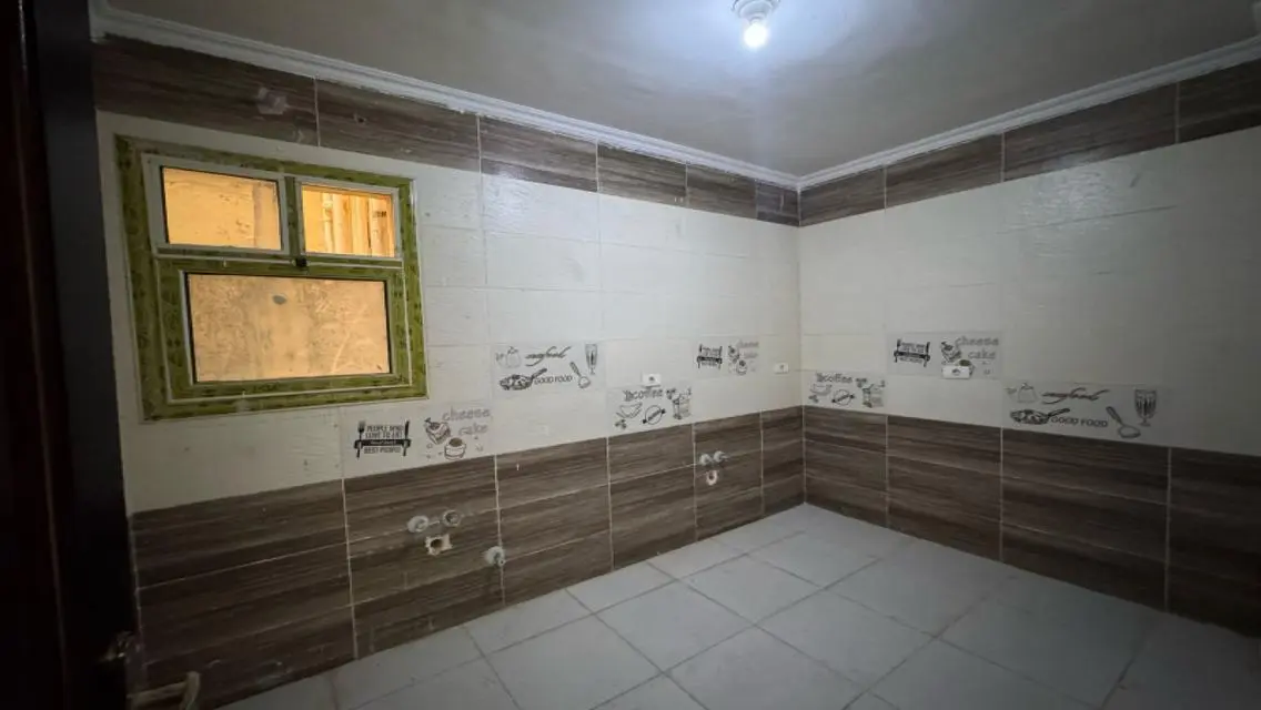 شقة حديثة للإيجار بمساحة 140 متر