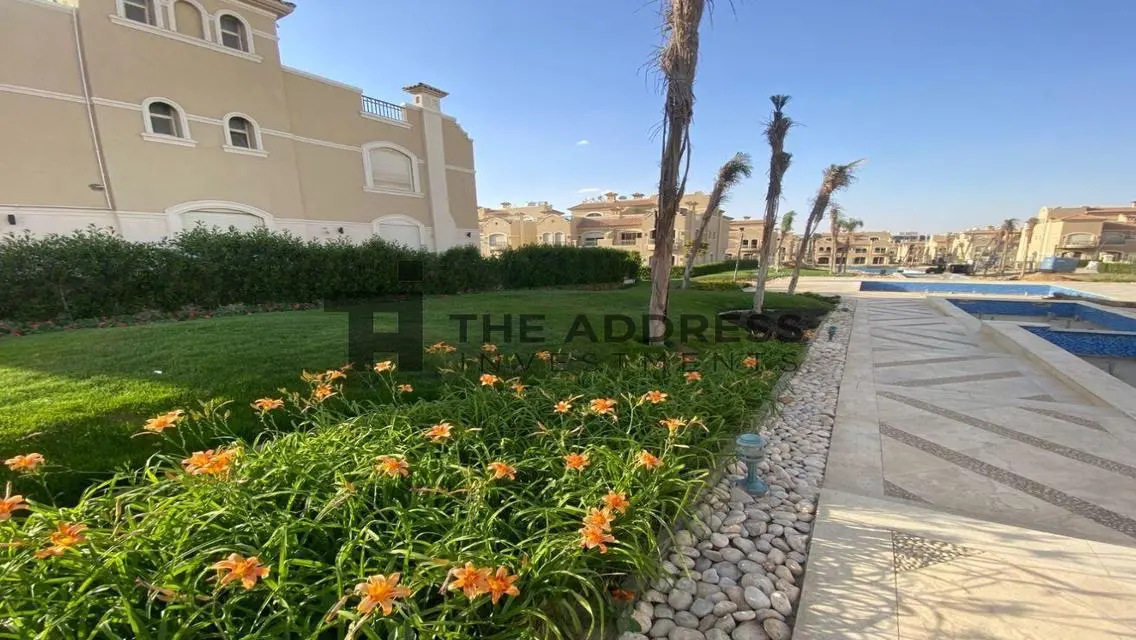 Invest in a 295 sqm Property in a Prime Location