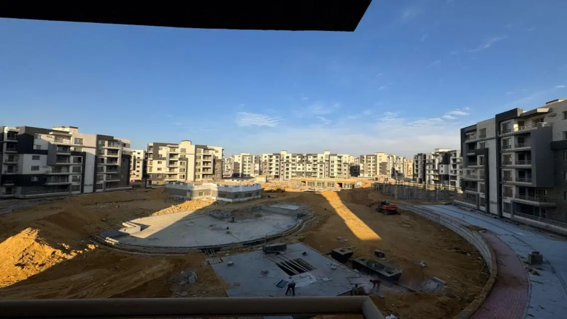 شقة فاخرة بمساحة 140 متر مطلة على معلم رئيسي
