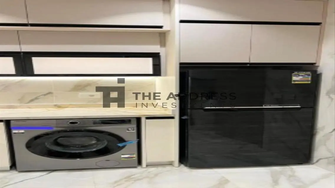 Luxury 140m Apartment with Security