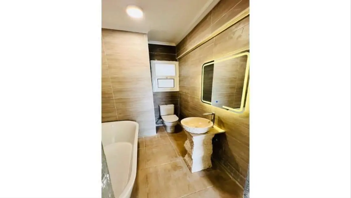 Apartment for Rent in October Plaza