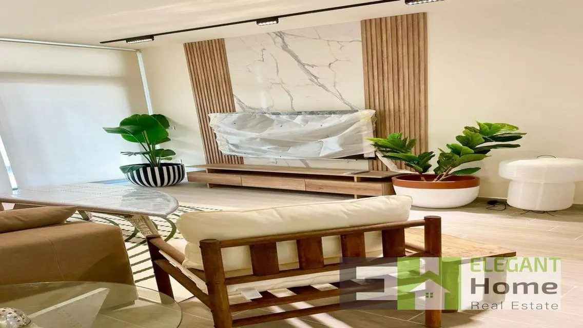 Apartment for Sale at 1600 Square Meters in EDNC 65