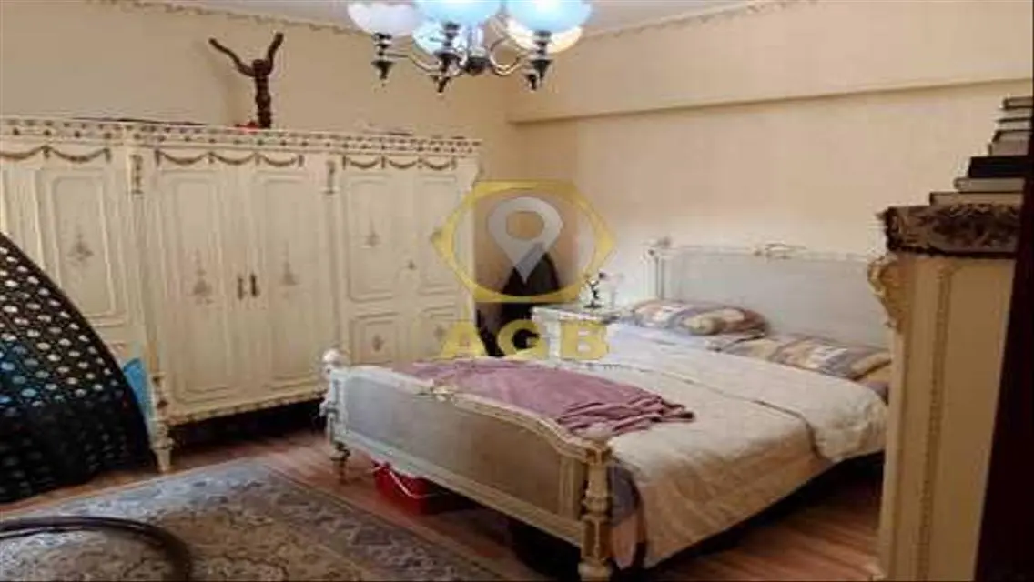 فيلا مميزة بموقع ساحر وإطلالة رائعة